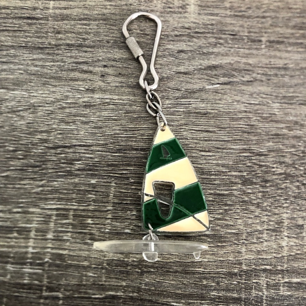 Vtg Articulating Sailboat Keychain
